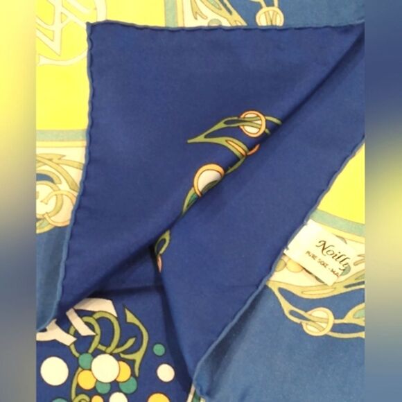 Noilly Prat Vintage 💯 Silk Scarf France Martini Rolled-Hem EUC - Picture 12 of 16